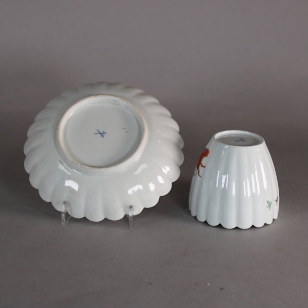 Meissen lobed teabowl and saucer, circa 1730 - image 3