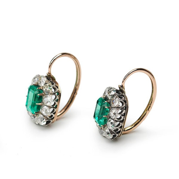 Antique Columbian Emerald Diamond and Silver Upon Gold Cluster Earrings, Circa 1890 - image 3