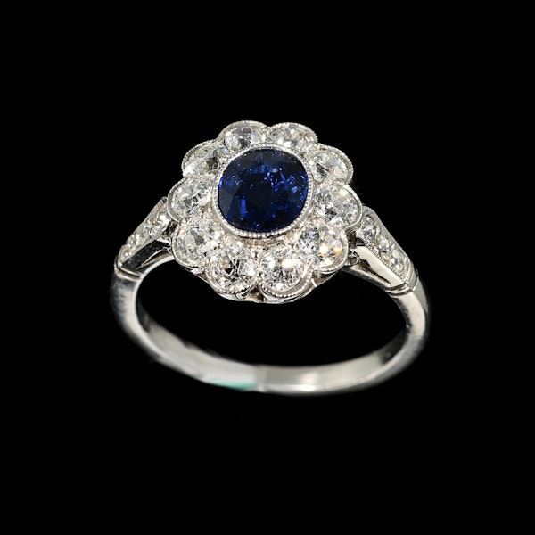 MM8790r Edwardian platinum diamond Burmese sapphire 1.13ct cluster ring 1910c - image 1