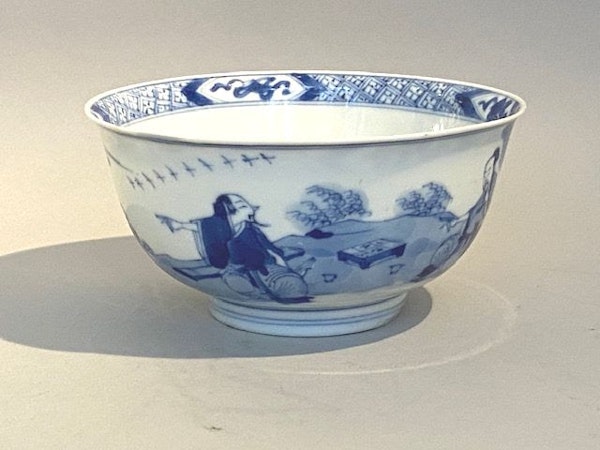 A CHINESE KANGXI BLUE AND WHITE BOWL - image 3