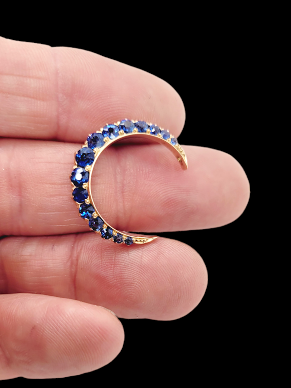 Once in a blue moon! Antique sapphire crescent SKU: 7385 DBGEMS - image 4