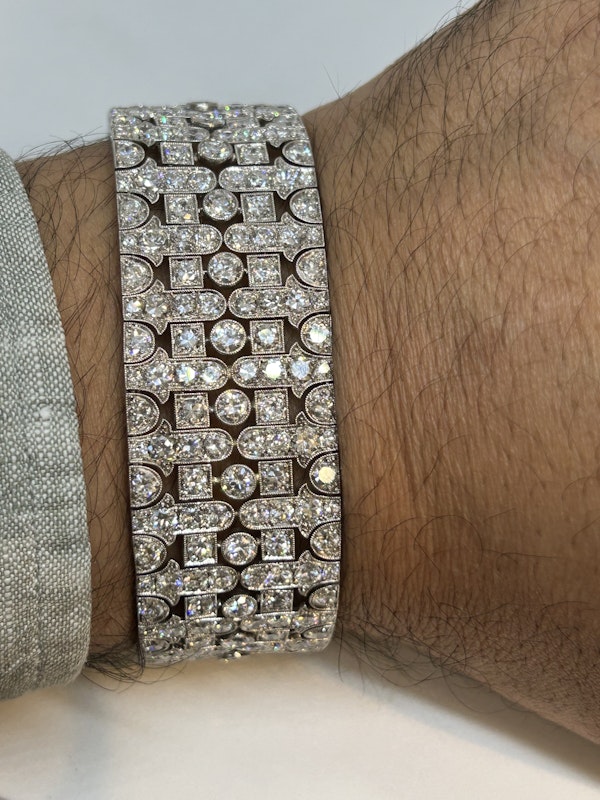 Beautiful Art Deco diamond platinum bracelet at Deco&Vintage Ltd - image 5
