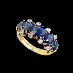MM8568r Fine 5 stone sapphire diamond gold ring