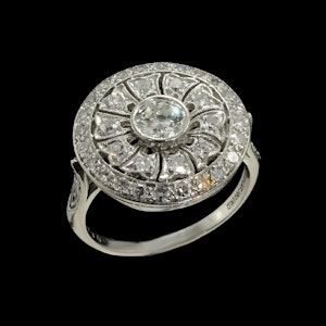 MM8395r Platinum diamond Edwardian ring1920c