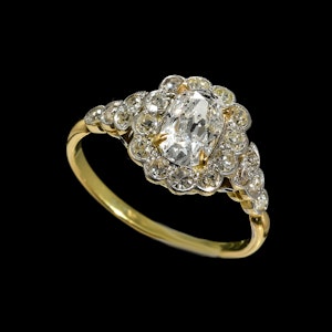 MM8813r Victorian gold diamond ring cushion cut diamond centre 1880c