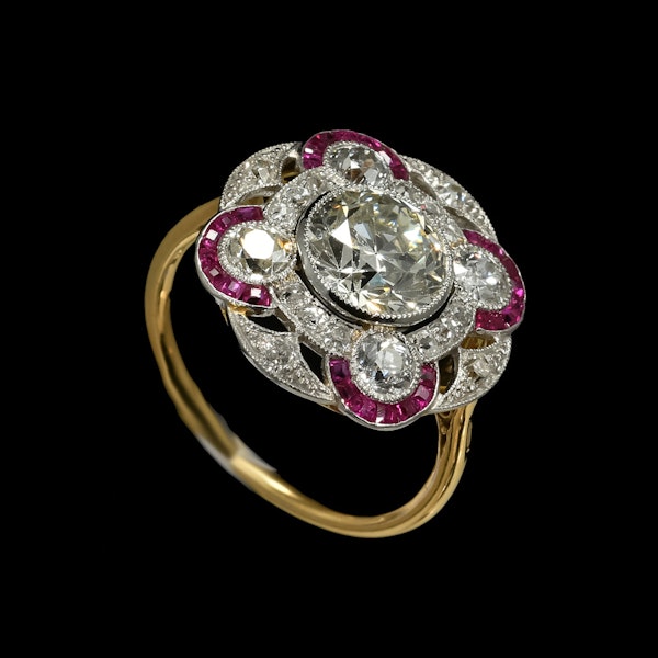 MM8786r Gold platinum ruby diamond 2ct centre fine quality ring 1910/20c - image 1