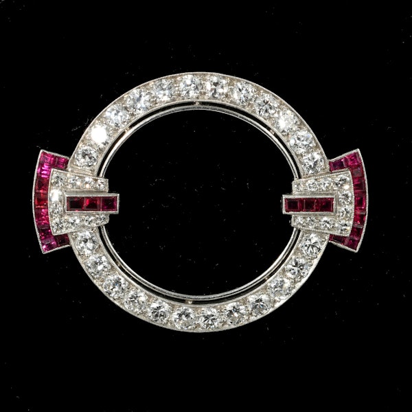 MM8843b Platinum diamond Art Deco ruby stylistic brooch 1920c - image 1