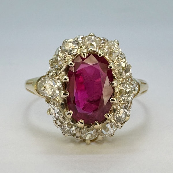 Burma Ruby Diamond Cluster Ring CHIQUE to ANTIQUE. Stand 375. - image 1