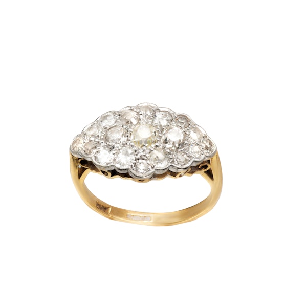 Antique Diamond Cluster Gold Ring - image 4