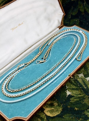 A very fine 9 Carat "Opera Length" Yellow Gold, Long Guard Chain, with Lobster Claw Clasp. English  Circa 1890.