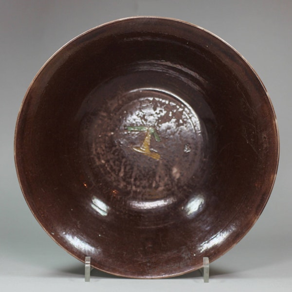 Chinese sancai 'Brinjal' conical bowl, Kangxi (1662-1722) - image 3