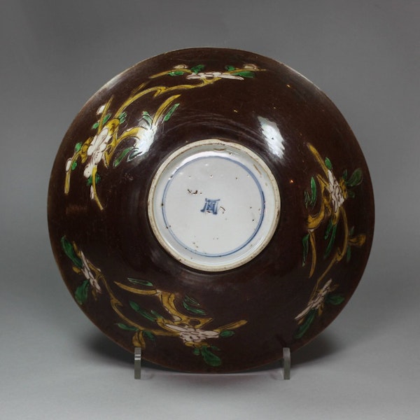 Chinese sancai 'Brinjal' conical bowl, Kangxi (1662-1722) - image 2