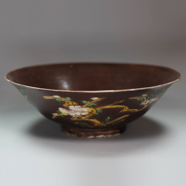 Chinese sancai 'Brinjal' conical bowl, Kangxi (1662-1722) - image 1