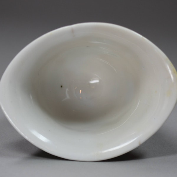 Chinese blanc de chine libation cup, Kangxi (1662-1722), c.1700 - image 3