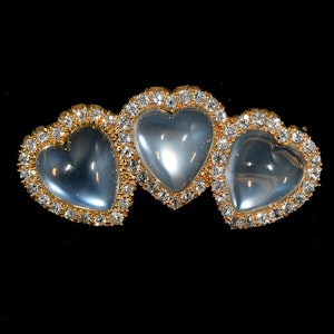 MM8788b Edwardian diamond gold triple heart moonstone brooch 1910c