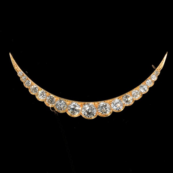 MM8881b Victorian gold fine diamond crescent brooch 1880c - image 1