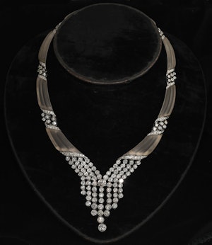 MM8884n Stunning rare 1960c diamond and carved frosted Crystal necklace approx 20cts