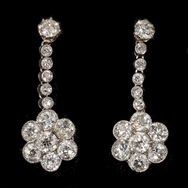 MM8292e Platinum diamond drop cluster earrings fine quality Edwardian 1910c - image 1