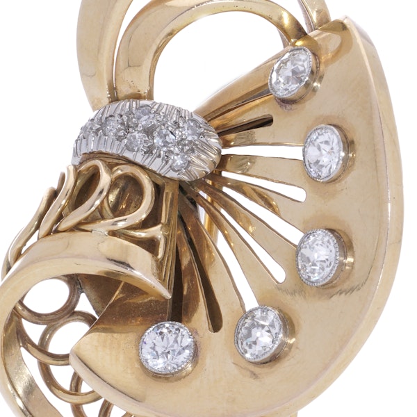 Boucheron gold and platinum retro brooch with diamonds - image 2