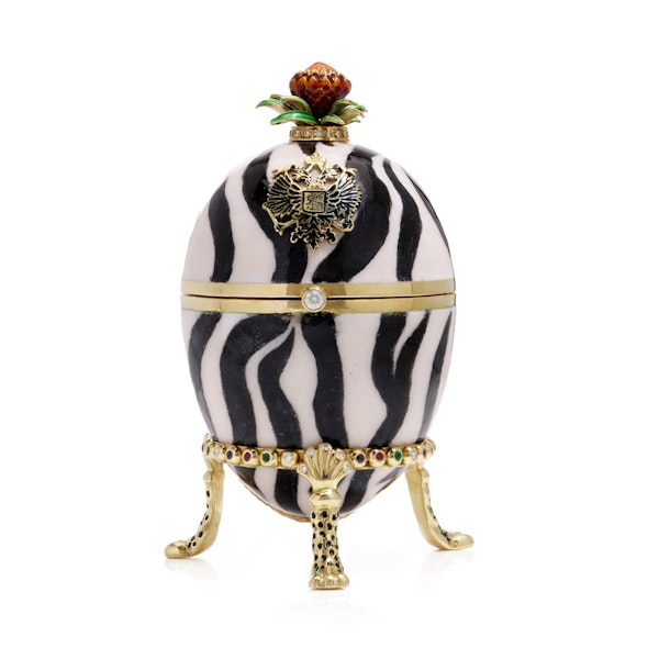 Fabergé limited edition 18kt gold decorative egg with gemstones - image 2