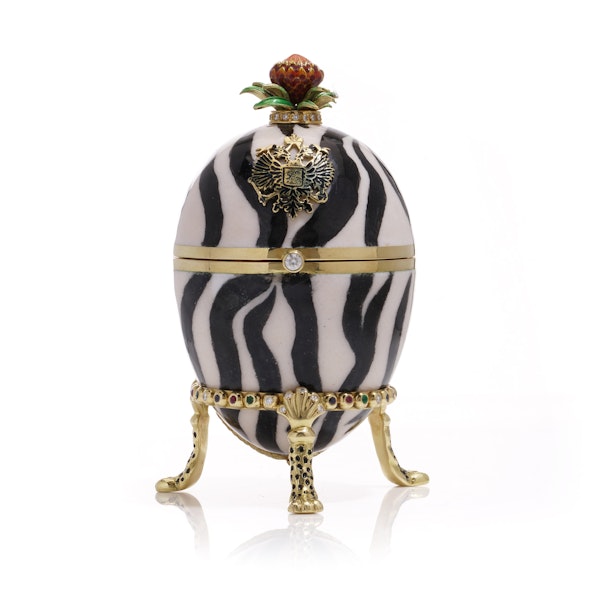 Fabergé limited edition 18kt gold decorative egg with gemstones - image 3