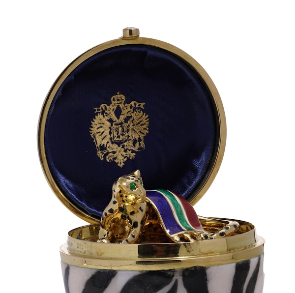 Fabergé limited edition 18kt gold decorative egg with gemstones - image 12
