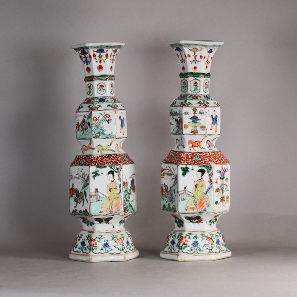 Pair of Chinese Famille Verte Double-Gourd Hexagonal Faceted Vases, Kangxi (1662-1722) - image 5