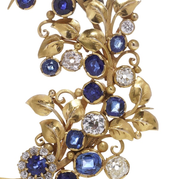 Victorian 18kt gold floral sapphire and diamond brooch - image 3