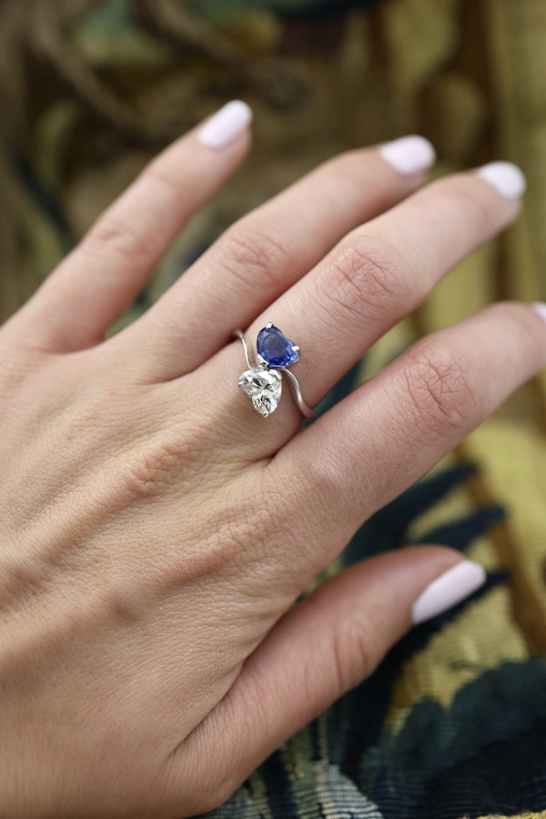 A remarkable 18ct White Gold (French import marks),  Heart Shaped Sapphire & Diamond, Moi et Toi, Two Stone Twist Ring.  Pre-owned - image 2