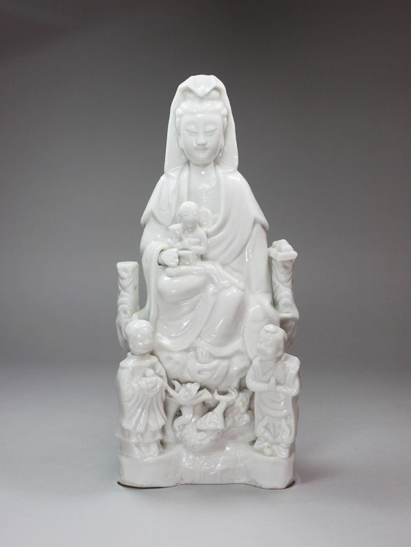 Chinese blanc-de-chine figure of Guanyin, 18th century - image 1