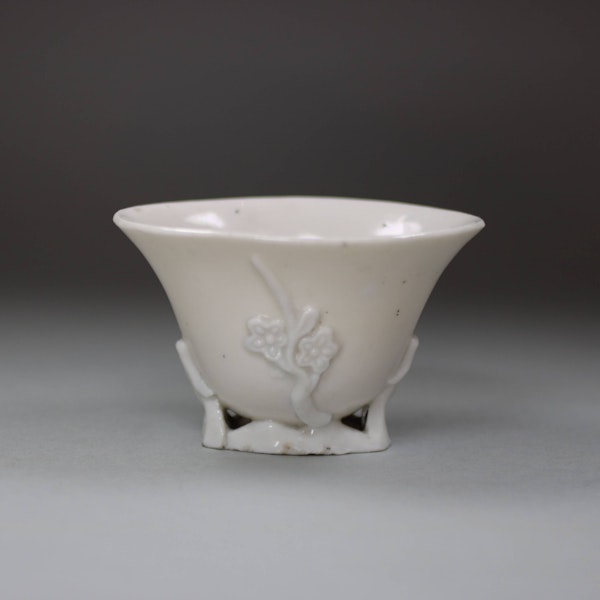 Chinese blanc de chine libation cup, 18th century - image 1