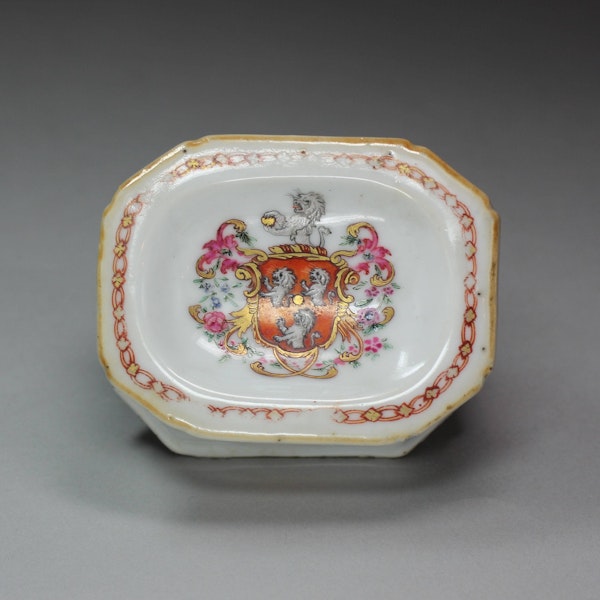 Chinese famille rose armorial salt, Qianlong (1736-95) - image 1