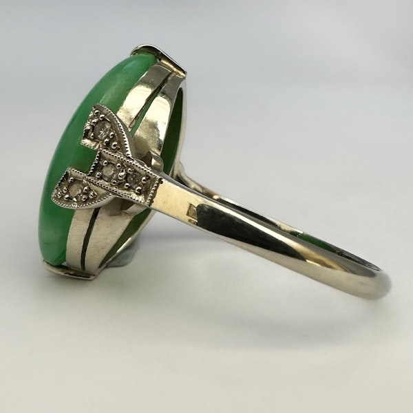 Art Deco Jade Cabochon Ring SADDINGTONS JEWELLERY Stand 375 - image 2