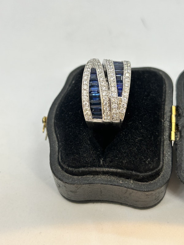 Lovely and Stylish Sapphire and Diamond ring,Deco&Vintage,stand 324 - image 3