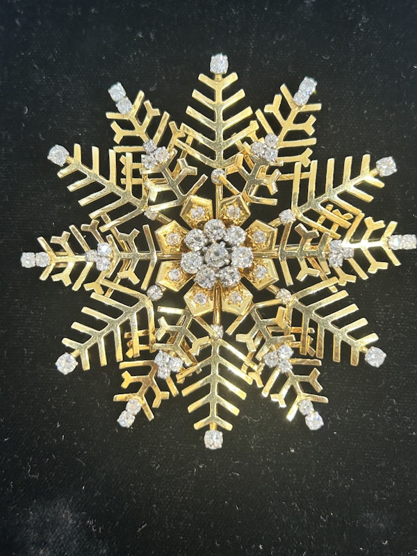 Lovely Vintage Snowflake Diamond Brooch,Deco&Vintage,stand 324 - image 2