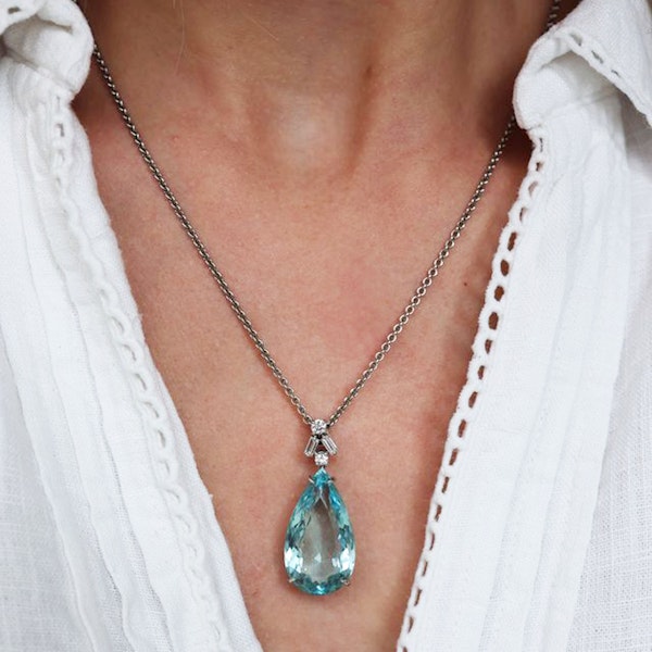 New Aquamarine, Diamond And White Gold Pendant - image 5