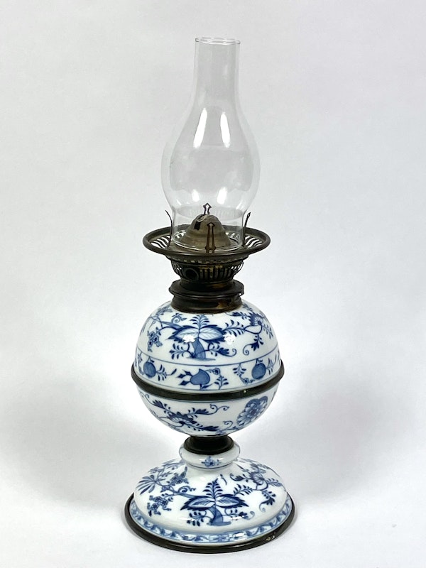 Meissen oil lamp - image 2