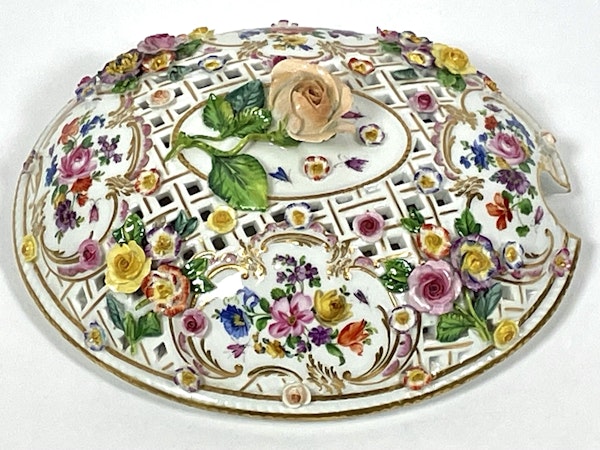 Meissen reticulalated tureen - image 5