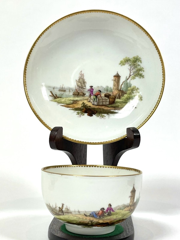 Pair of Marcolini Meissen cups and saucers - image 3