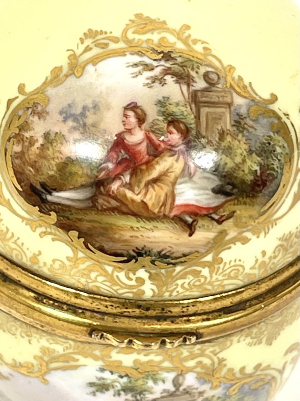 Meissen hinged box and cover - image 6