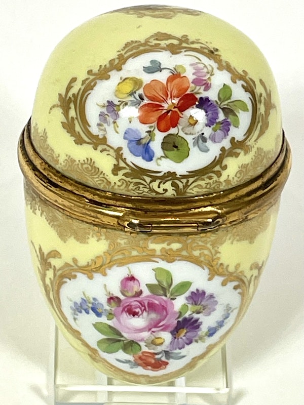 Meissen hinged box and cover - image 4