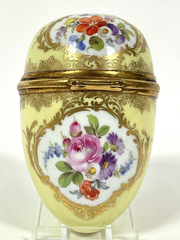 Meissen hinged box and cover - image 3