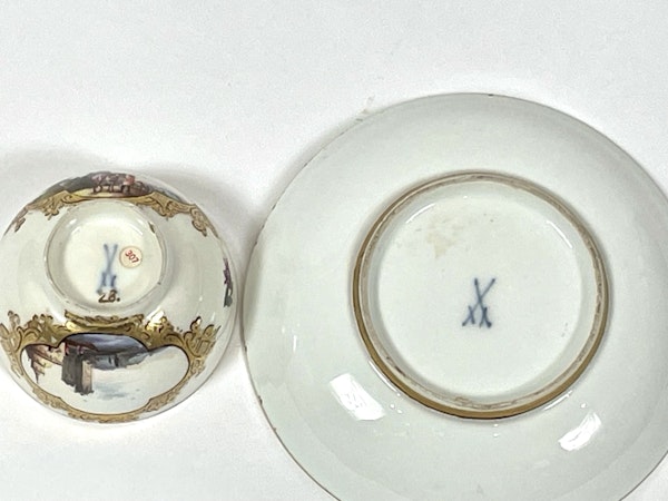 18th century Meissen tea bowl and saucer - image 9