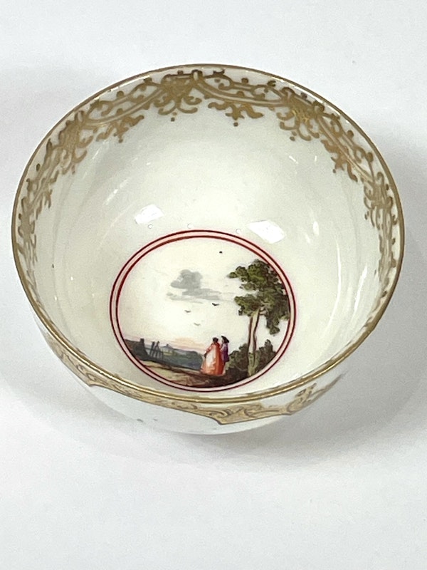 18th century Meissen tea bowl and saucer - image 5