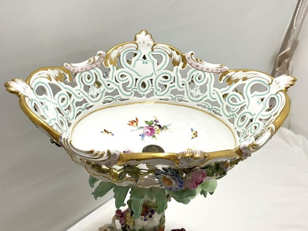 Meissen centrepiece - image 8