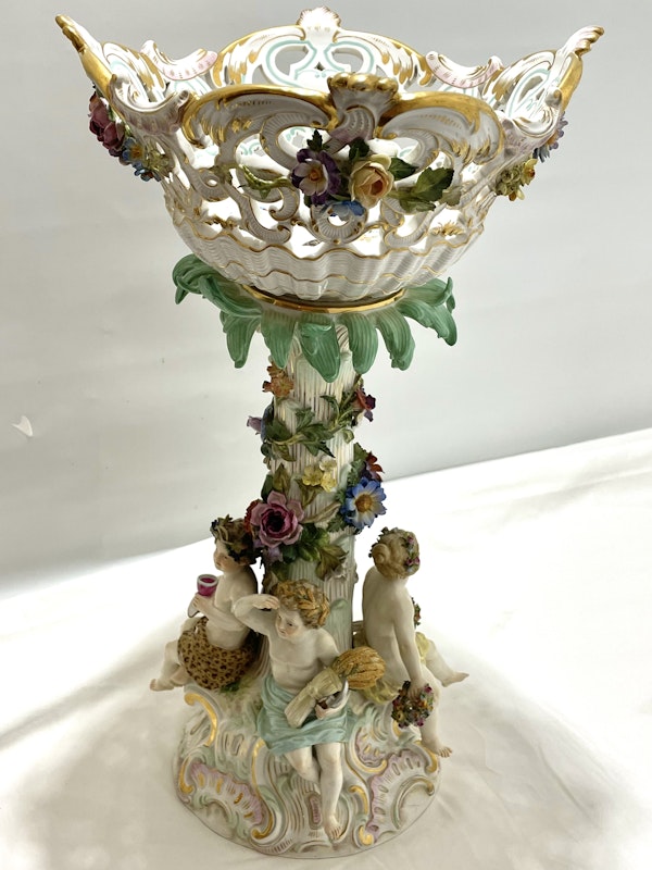 Meissen centrepiece - image 3