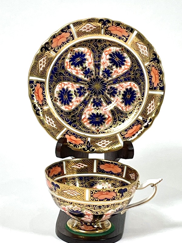 Royal Crown Derby tea service - image 2