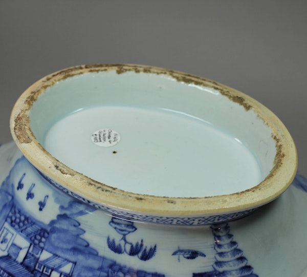 Chinese blue and white tureen and cover, Qianlong (1736-95) - image 7