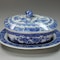 Chinese small blue and white butter tub, cover and stand, Qianlong (1736-95) - image 3