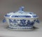 Chinese blue and white sauce tureen and cover, Qianlong (1735-95) - image 1